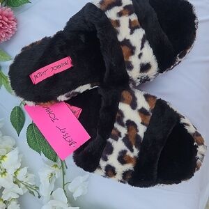 LEOPARD n BLACK BETSEY JOHNSON SLIPPERS